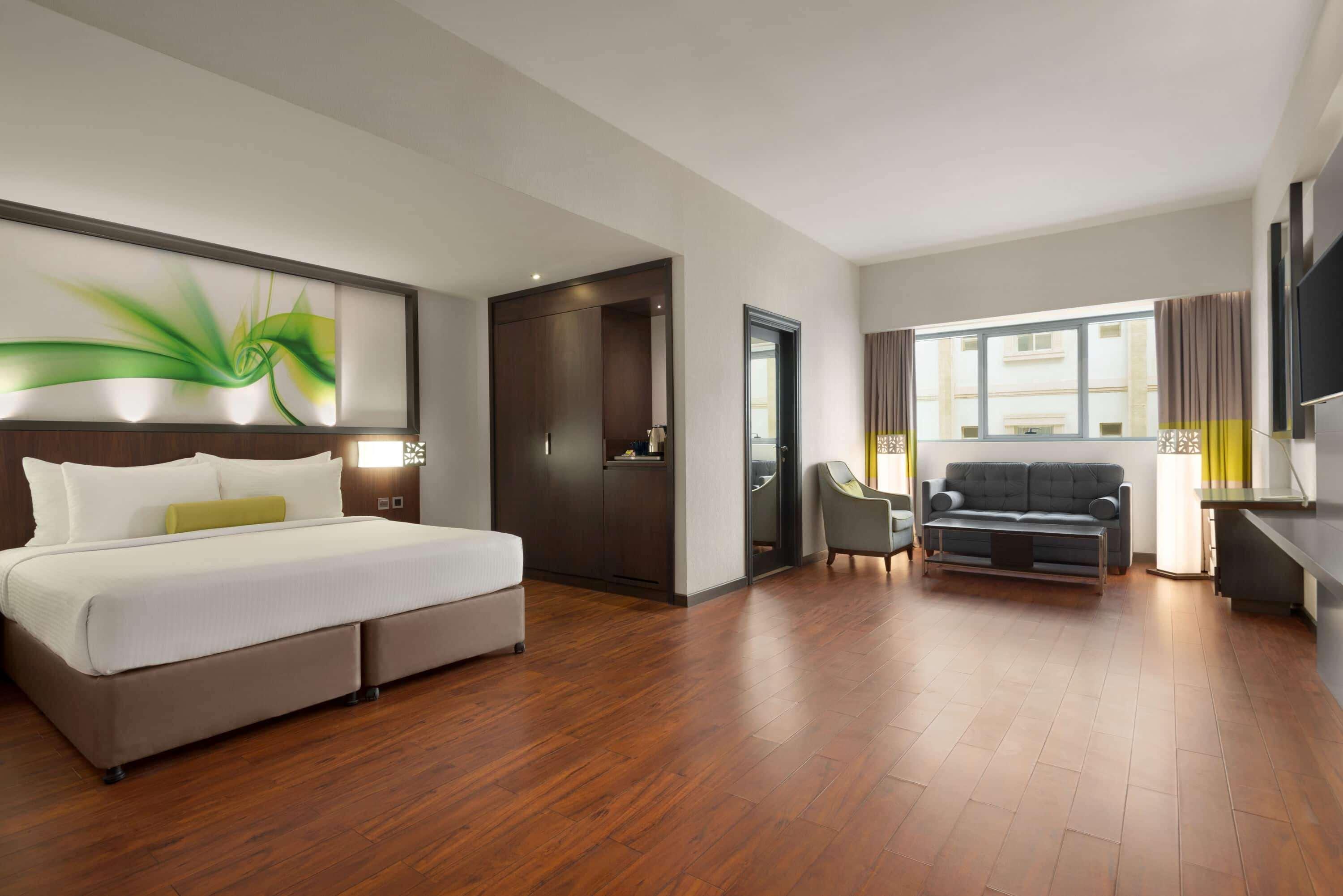 Howard Johnson Plaza By Wyndham Deira Hotel 4*