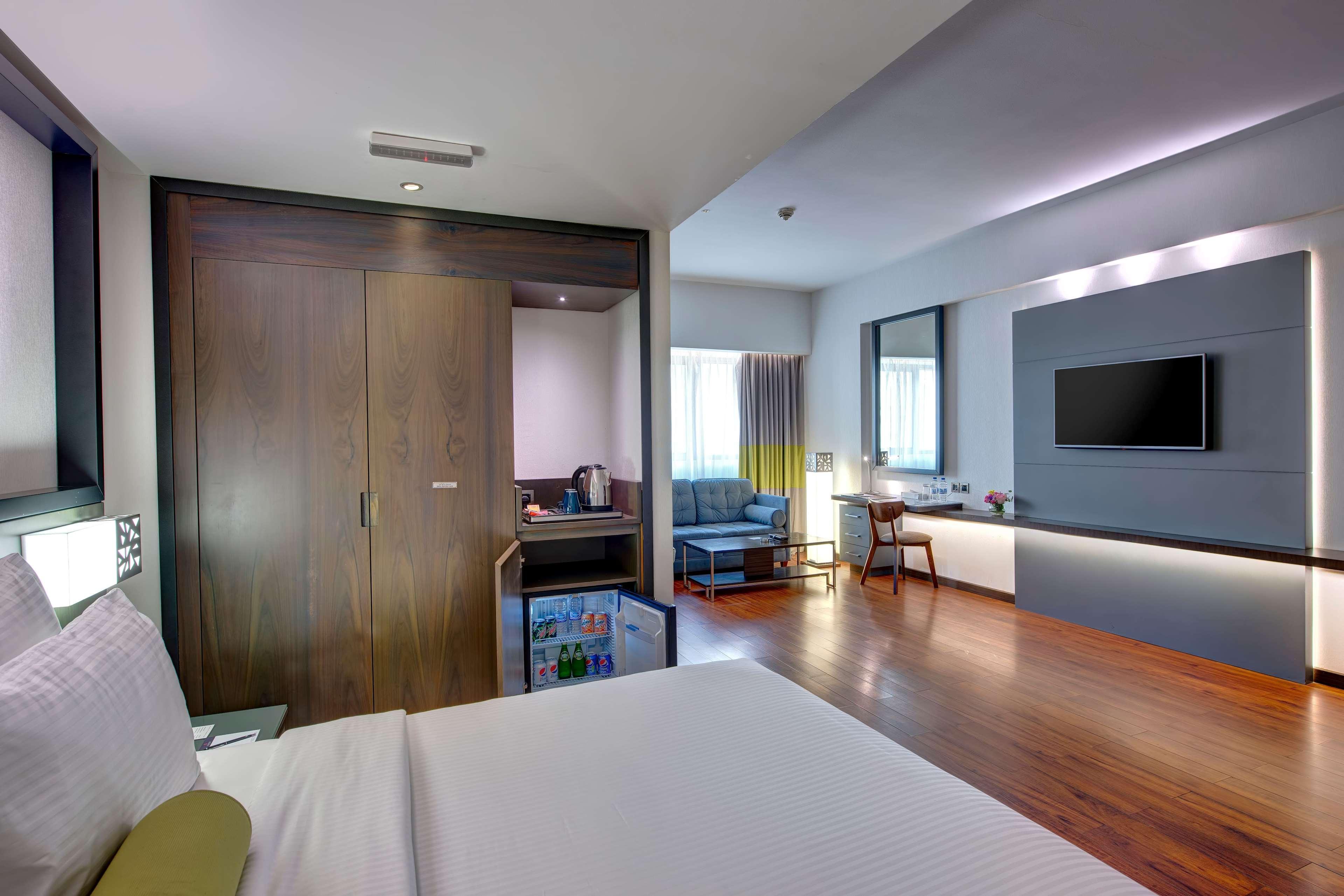 Howard Johnson Plaza By Wyndham Deira Dubai